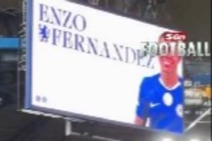 遭狂嘘！主持人赛前介绍恩佐，本菲卡球迷疯狂报以嘘声