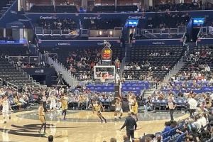 稀稀疏疏！记者晒奇才主场对阵篮网现场图 其上座率惨淡无比