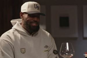 詹姆斯：18首轮抢七我对步行者球员说自己要打满全场 对方惊呆了